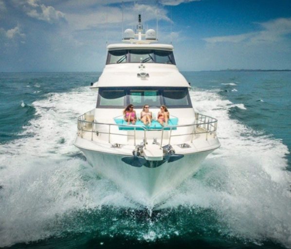 ANDIAMO – Motor Yacht Charters Bahamas