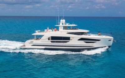 MIDNIGHT MOON – 85 Horizon Bahamas Yacht Charters