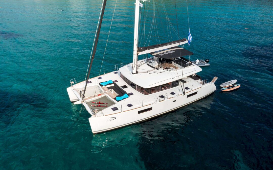 What to Expect from a Charter Sailboat Vacation