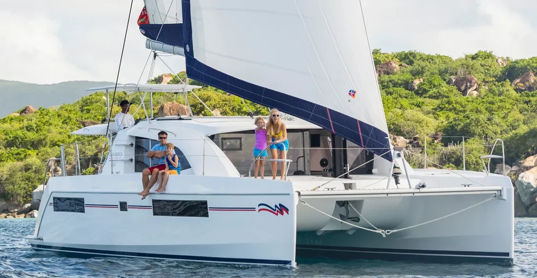 MOORINGS 4000  –Bareboat Catamaran Sailing BVI